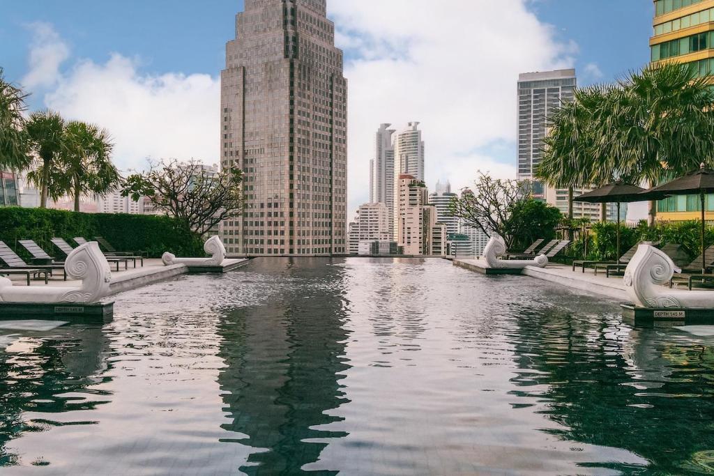 Grande Centre Point Hotel Terminal 2129