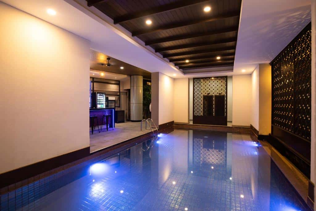 Pool 2
