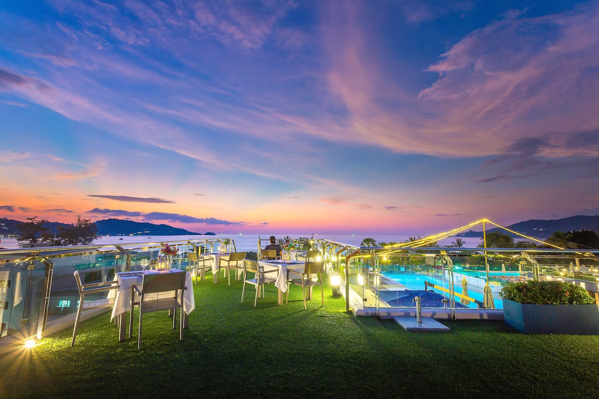Hotel Clover Patong25
