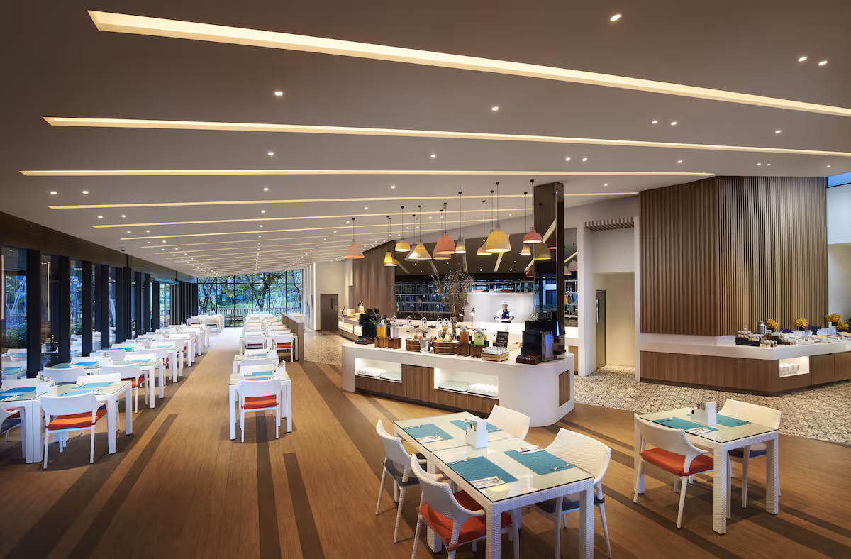 Ozo phuket25