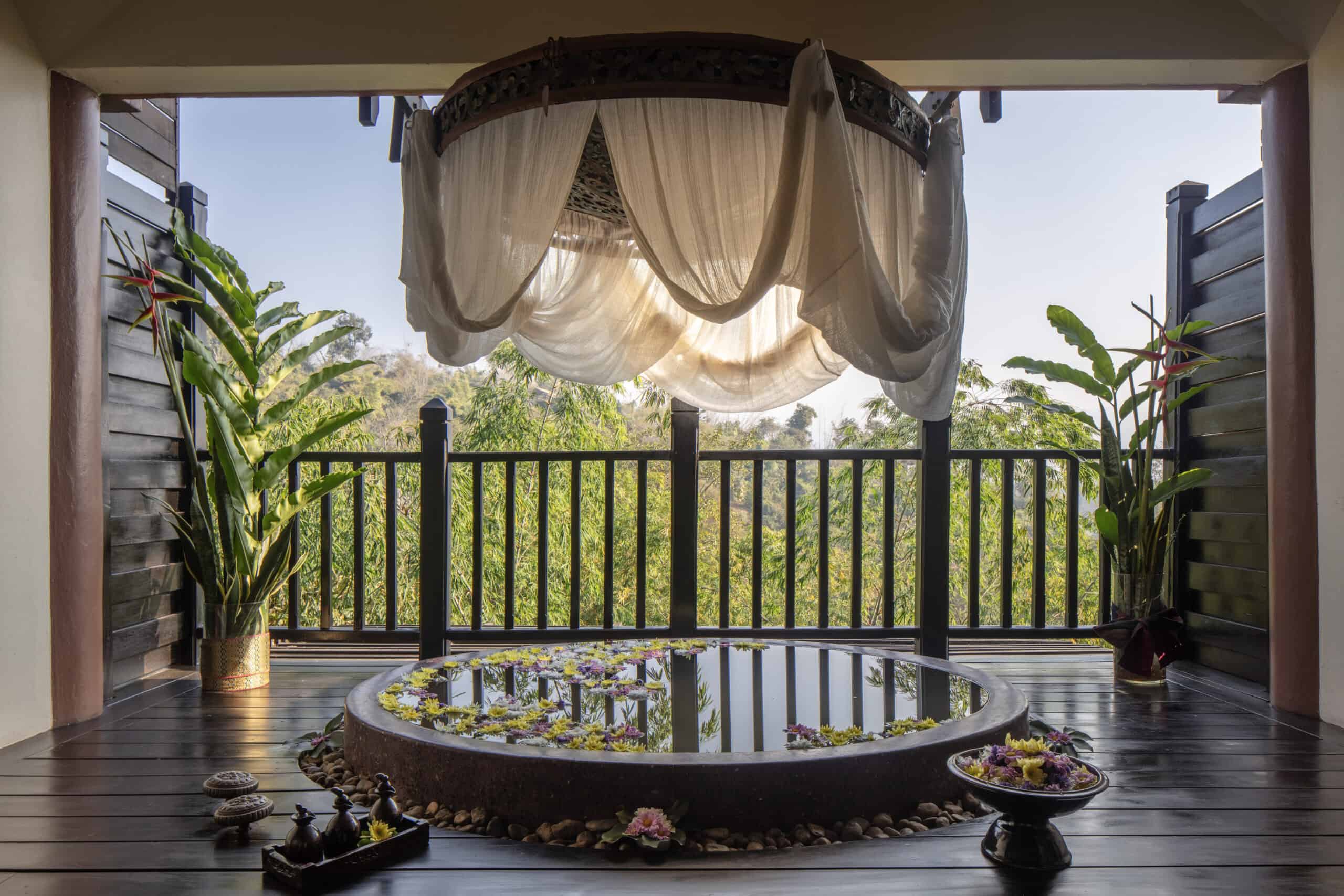 24-Anantara_Golden_Triangle_Spa_Treatment_Room_8108-HDR-4