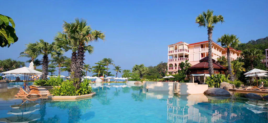 Centara Grand Beach Resort Phuket56