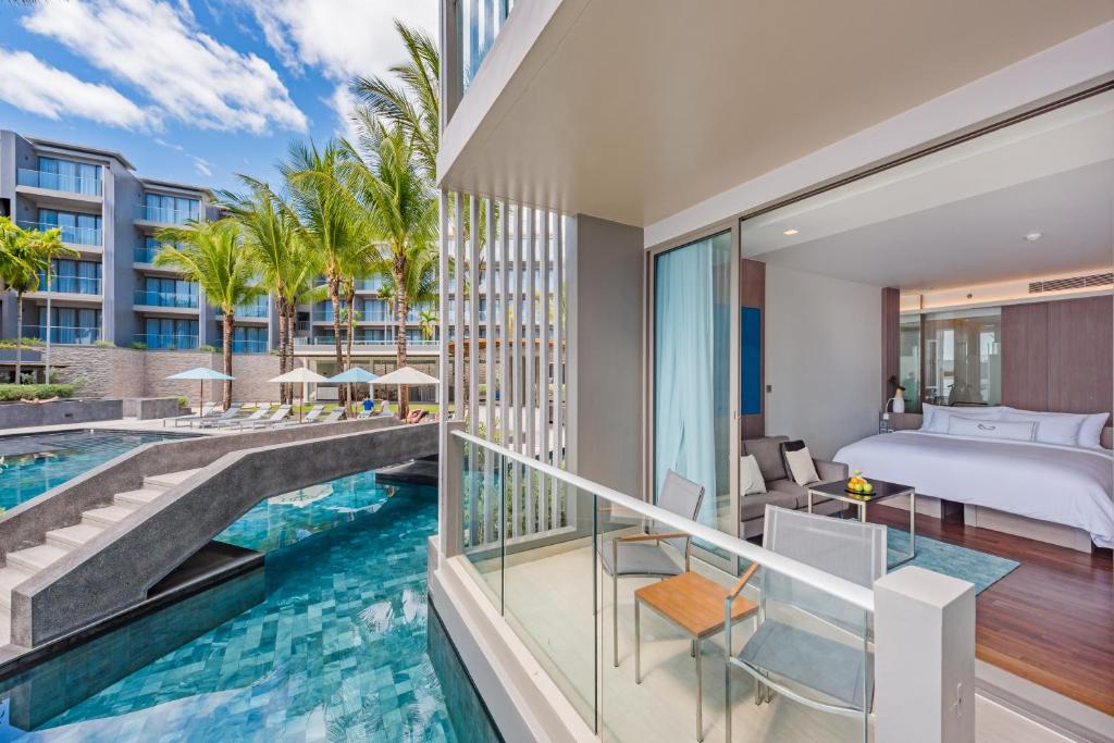 Oceanfront Beach Resort21