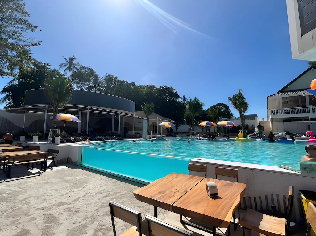 Arkbar Beach Club & Resort12