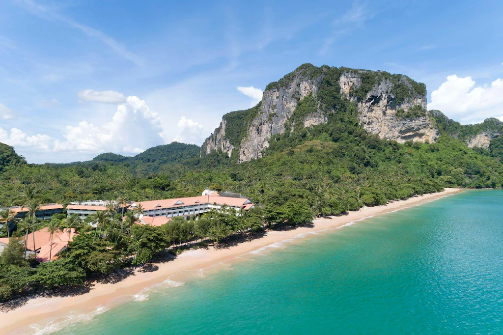 Avani Ao Nang Cliff Krabi Resort15