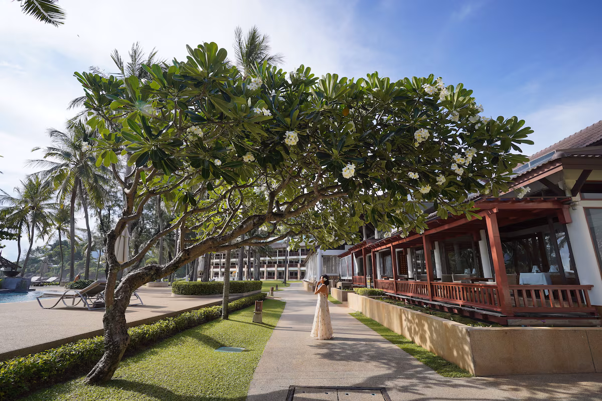 Katathani Phuket Beach Resort23