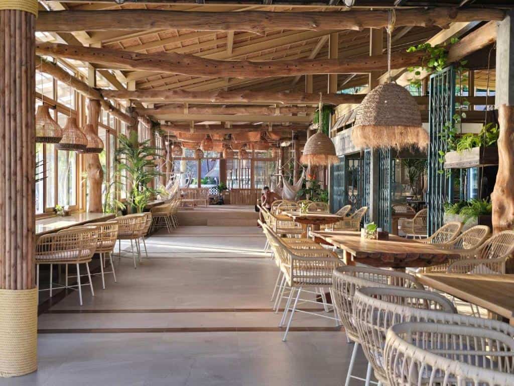 Cocohut Beach Resort7