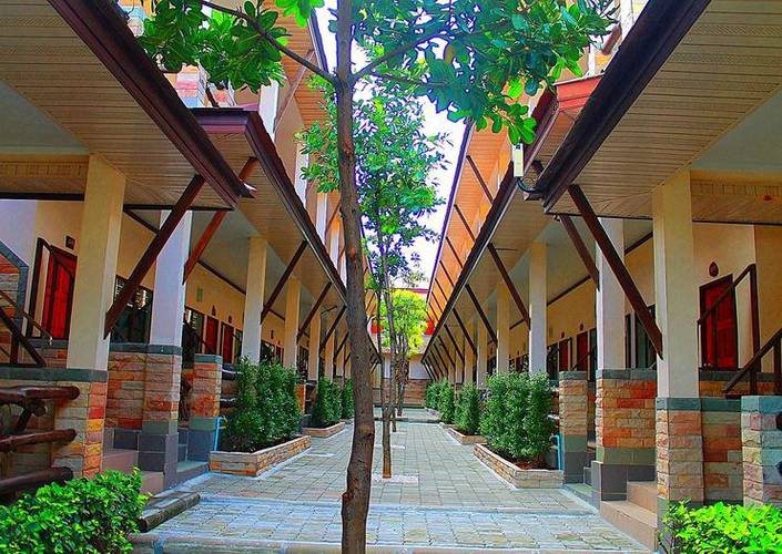 Phangan Bayshore Resort and Spa25