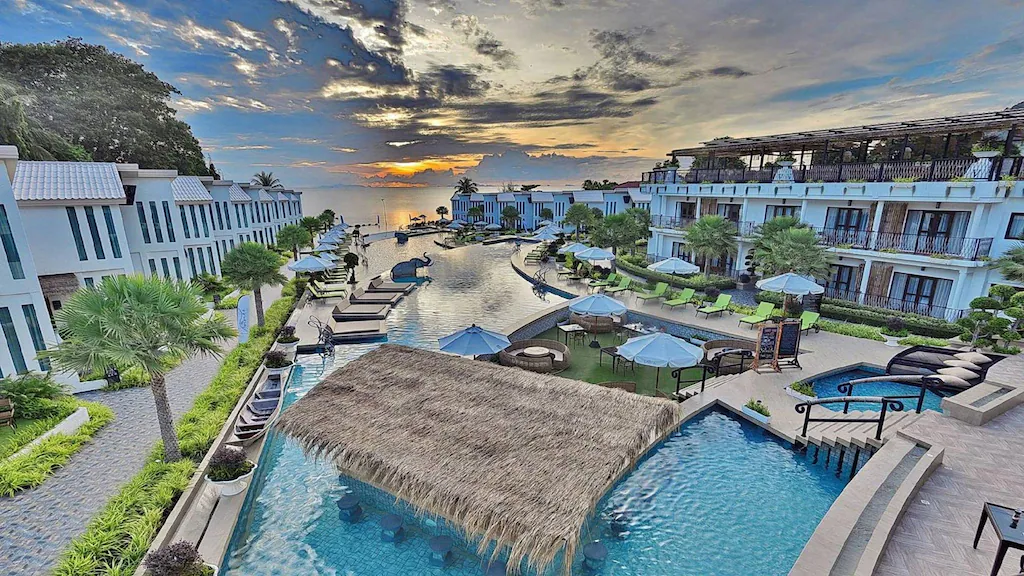 Vannee Golden Sands24