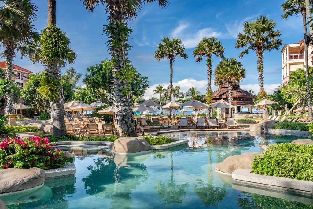 Centara Grand Beach Resort Phuket34