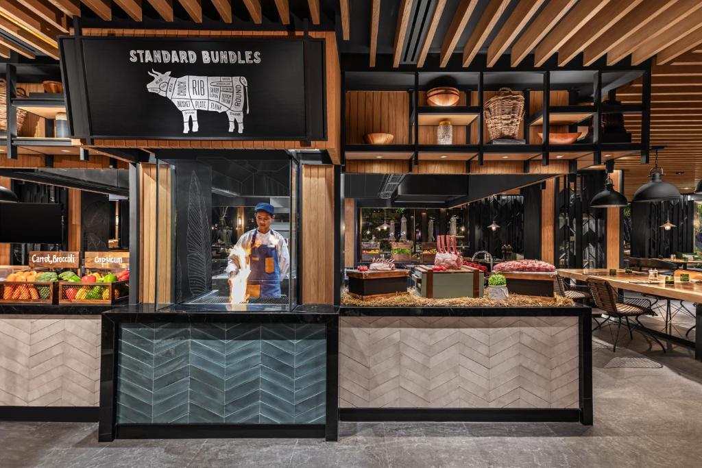 Four Points by Sheraton Phuket Patong Beach Resort10