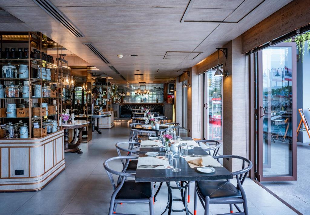 Riva Surya Bangkok14