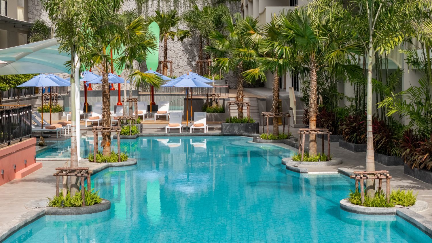 Main Swimming Pool 01