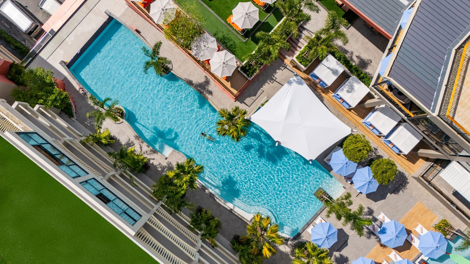 Main Swimming Pool 04