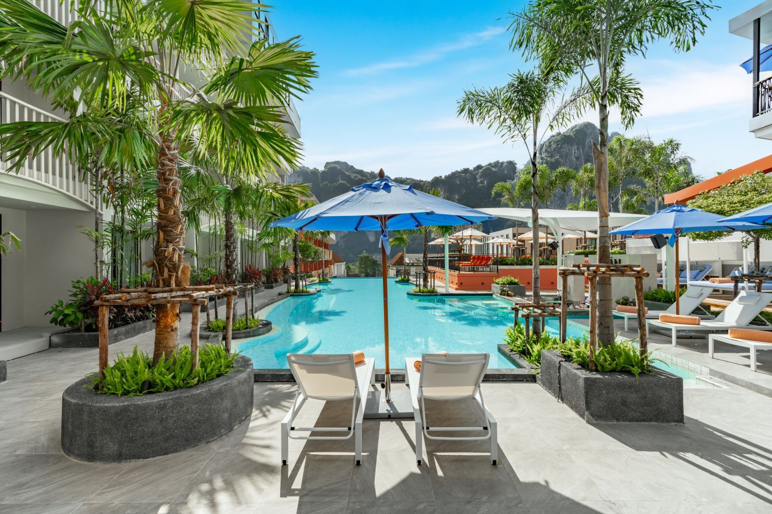 Main Swimming Pool 05