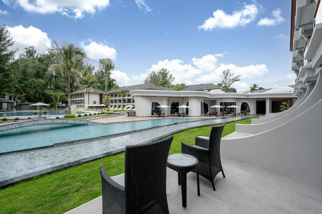 Amora Beach Resort Phuket22