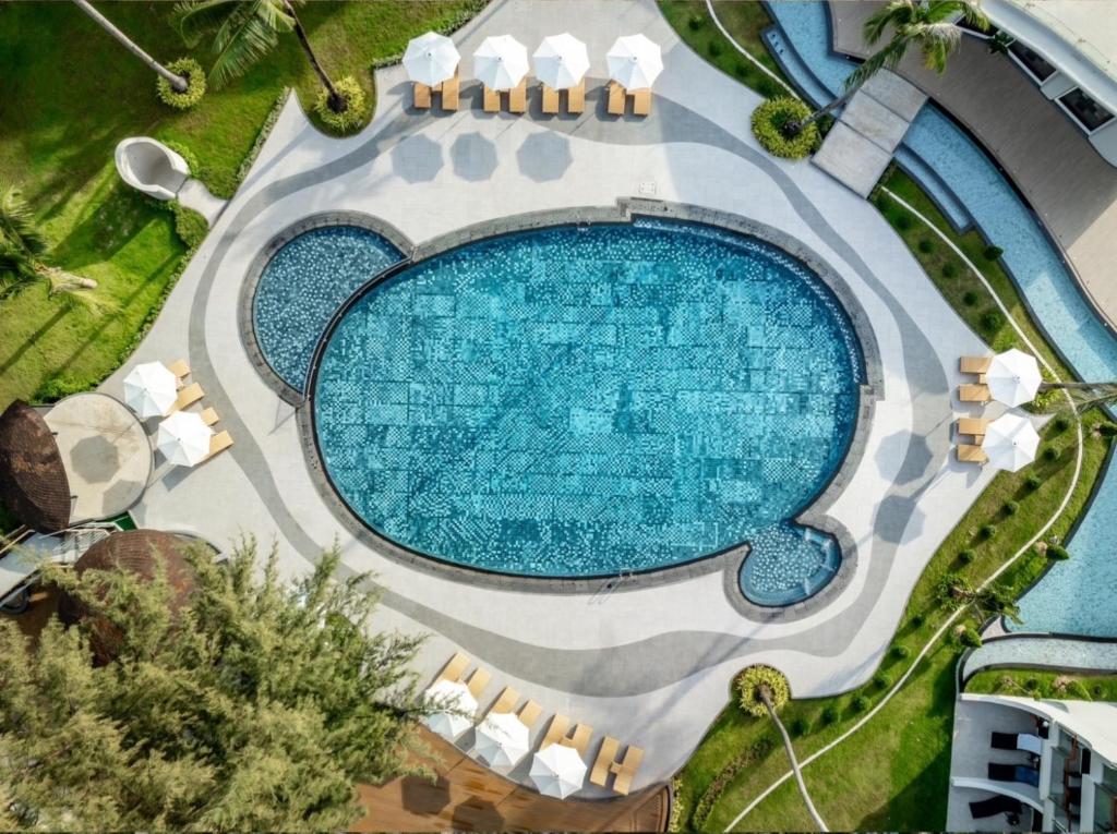 Amora Beach Resort Phuket38