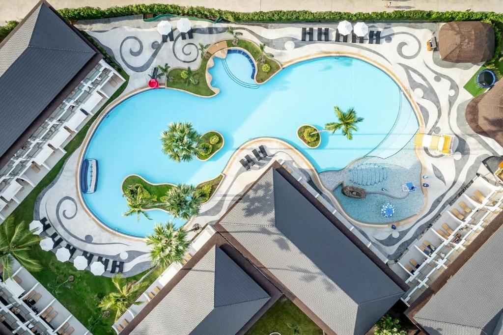 Amora Beach Resort Phuket39