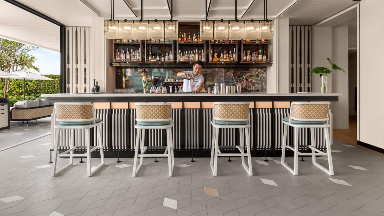 Bar