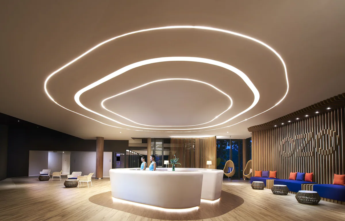 Ozo phuket16