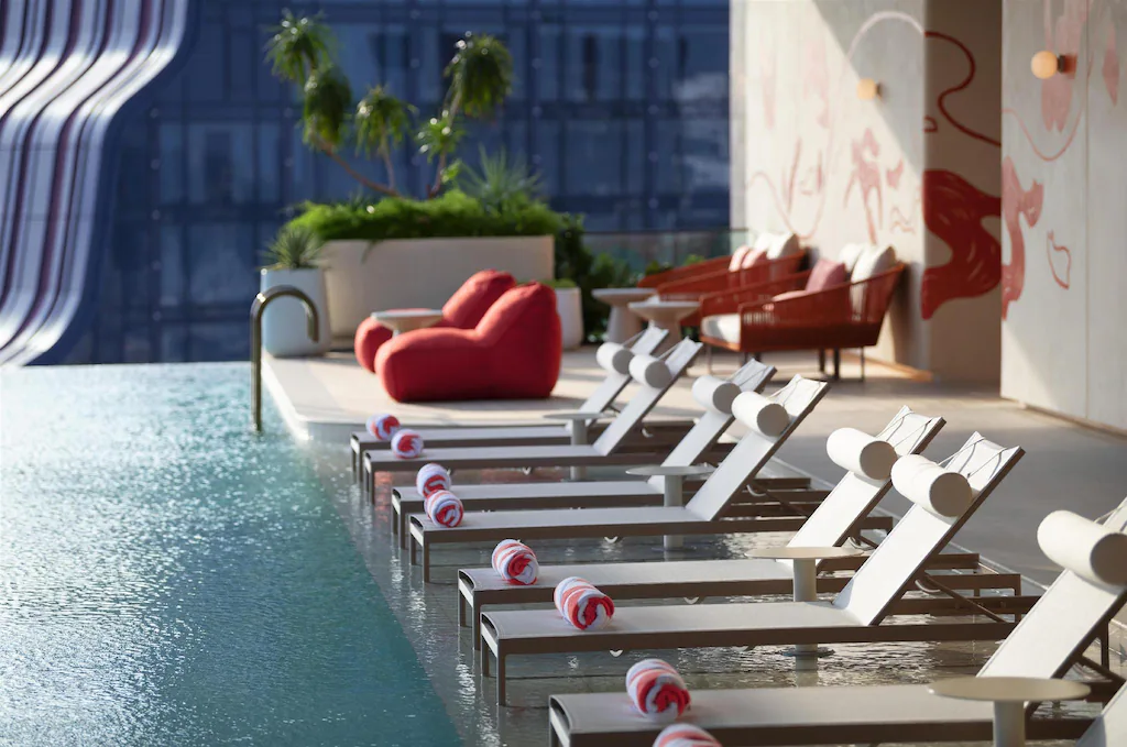 Kromo Bangkok Curio Collection By Hilton5