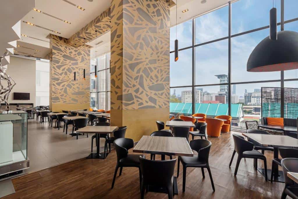 Holiday Inn Express Bangkok Siam1