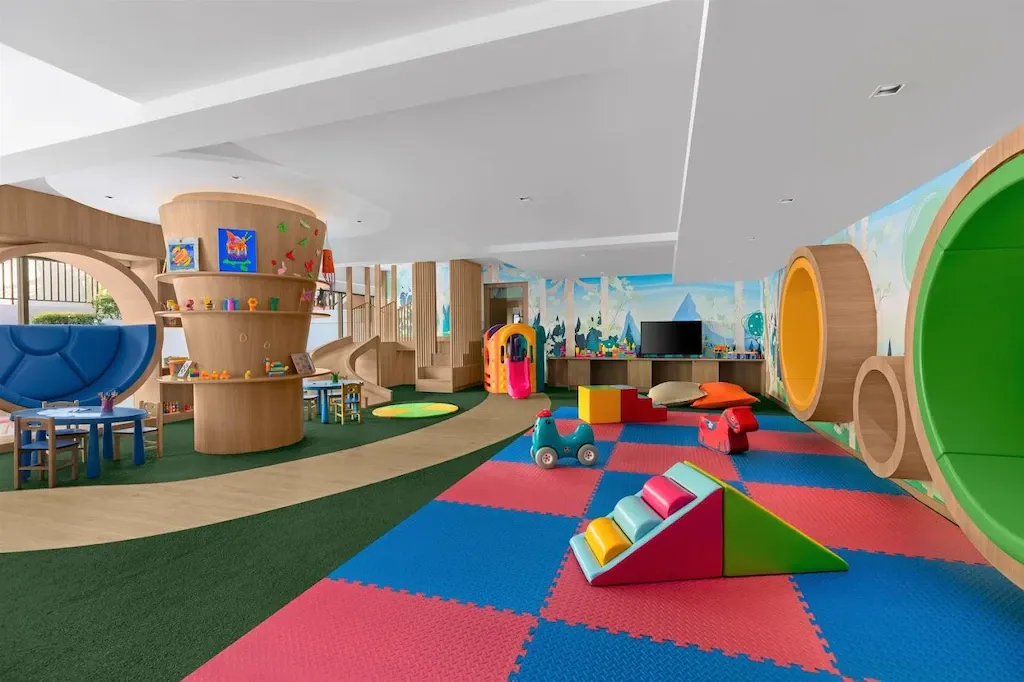 Courtyard by Marriott Phuket, Patong Beach Resort21_converted