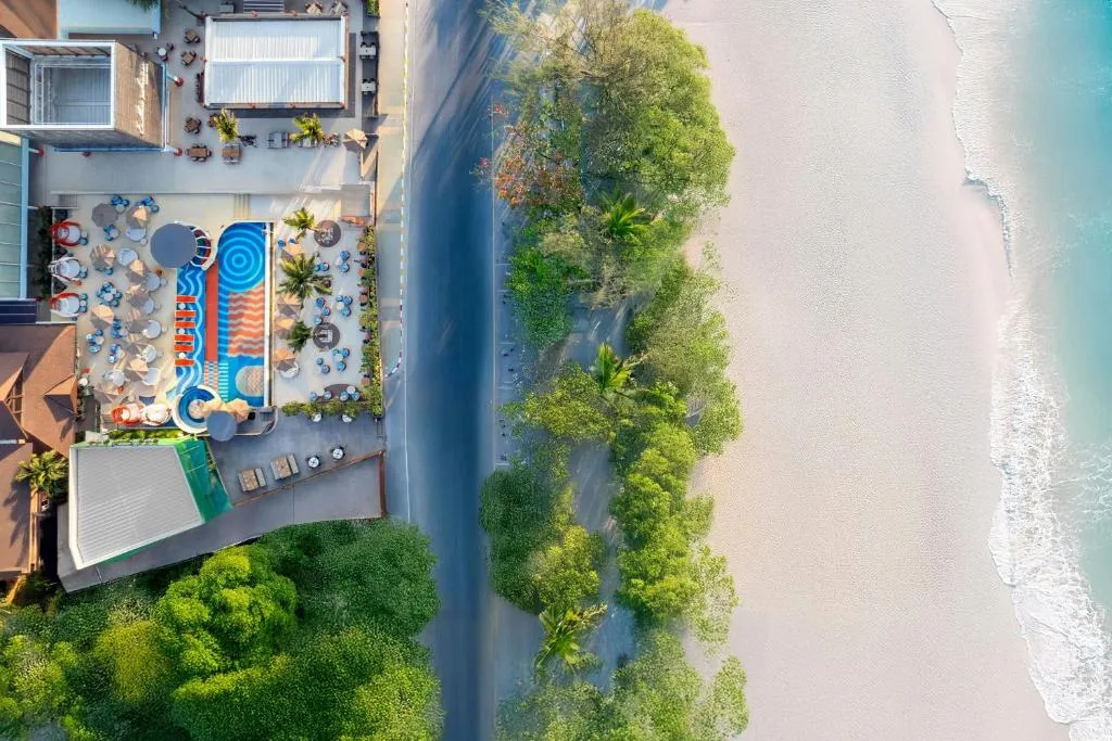 Courtyard by Marriott Phuket, Patong Beach Resort3_converted