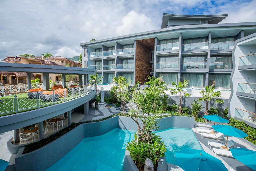 The SIS Kata Resort 17