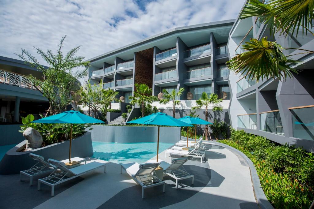 The SIS Kata Resort 19