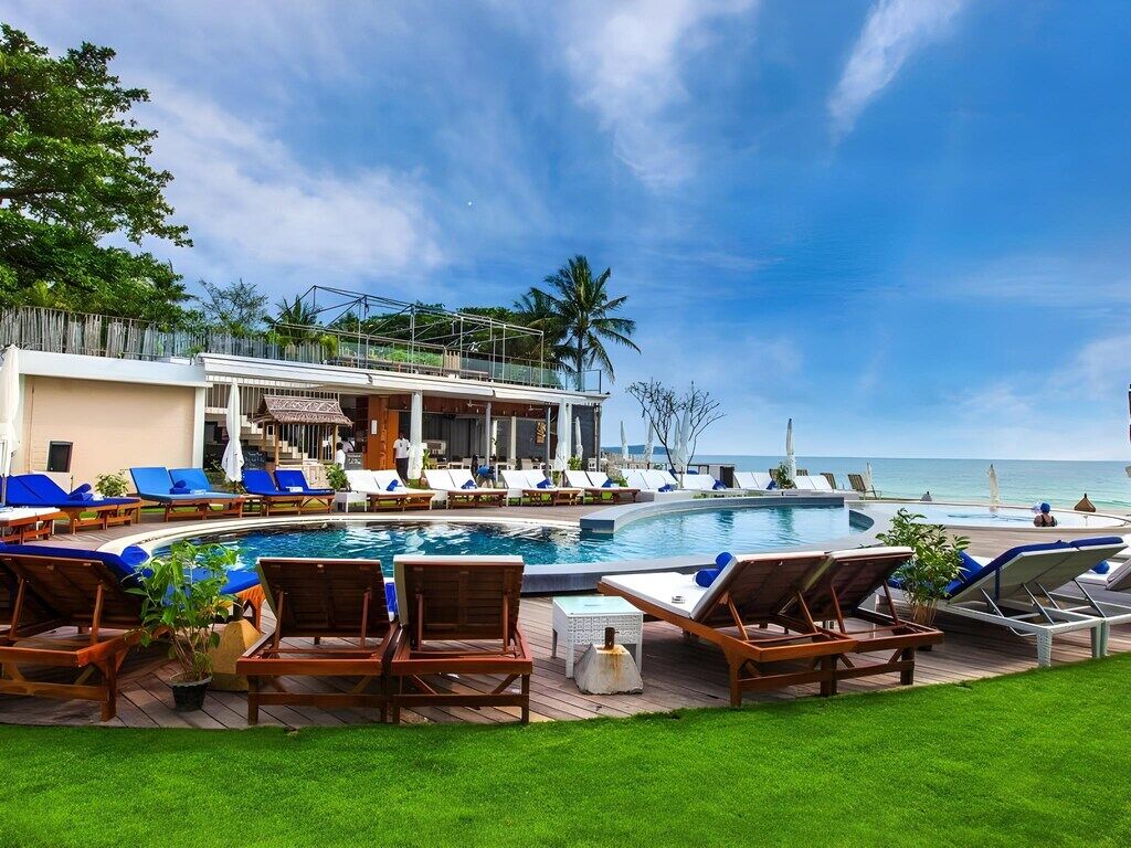 KC Beach Club & Pool Villas22