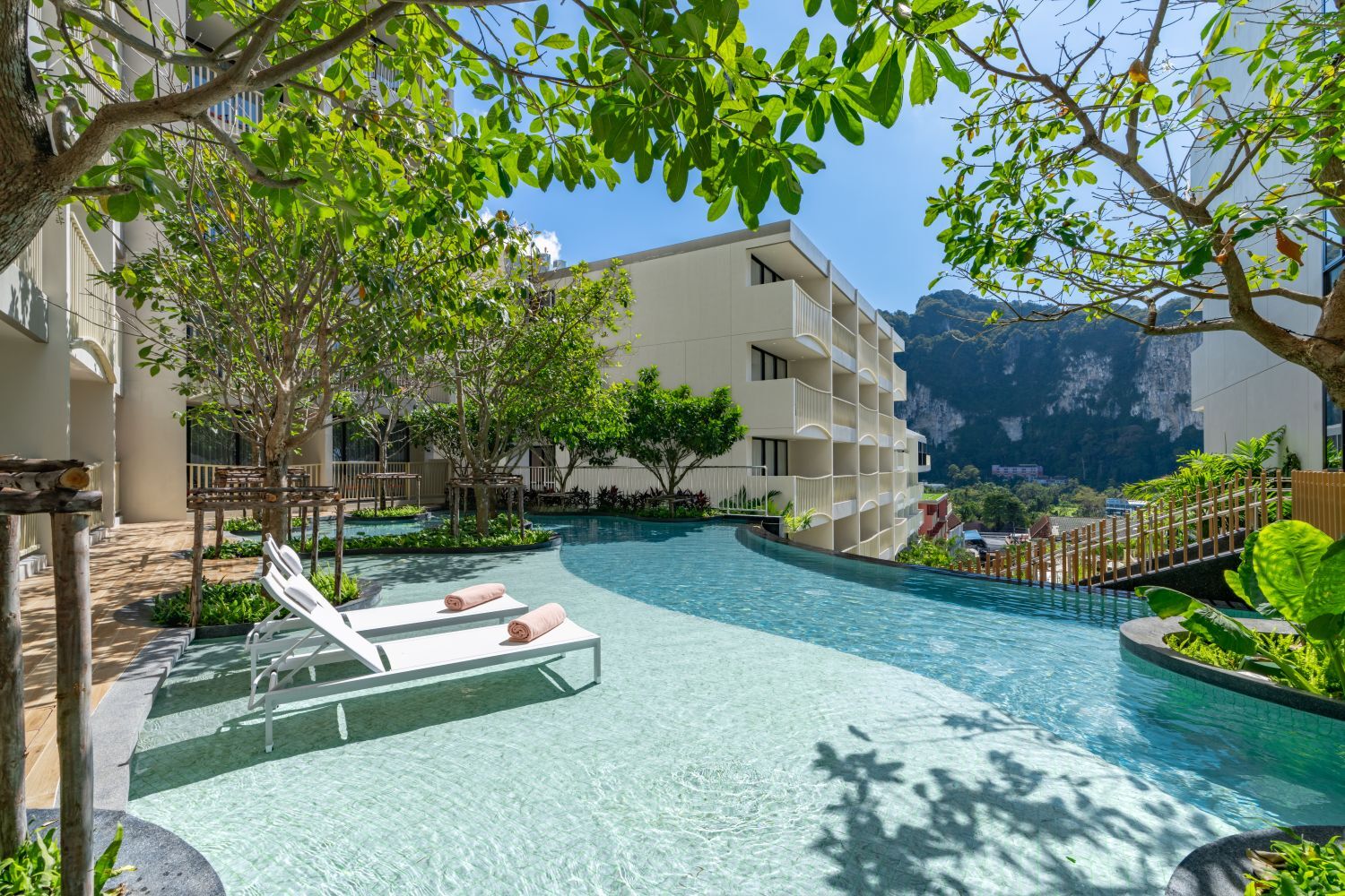 Swimming Pool Building D 01