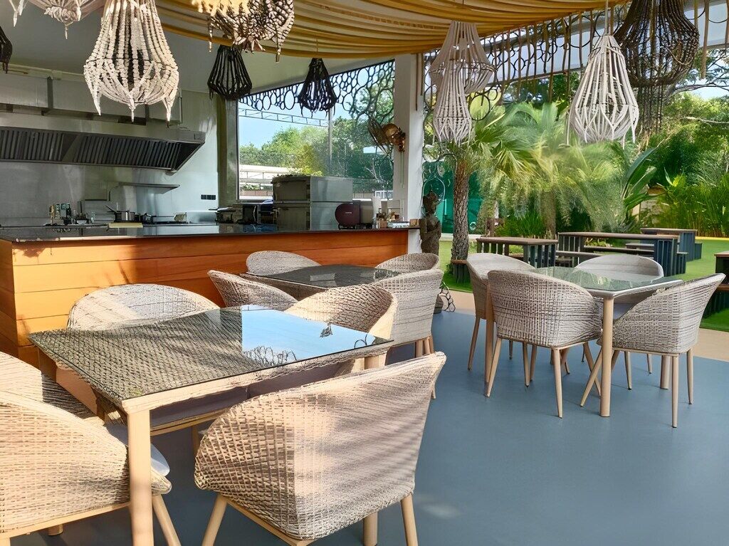 Zee Luxury Boutique Hotel1