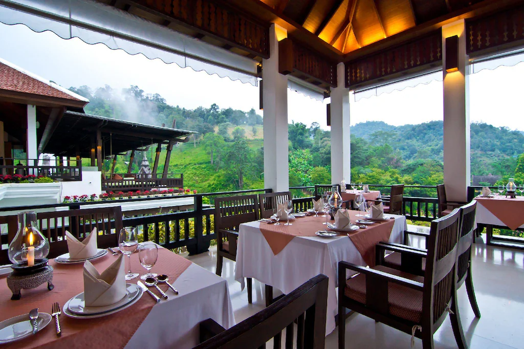 Dining6