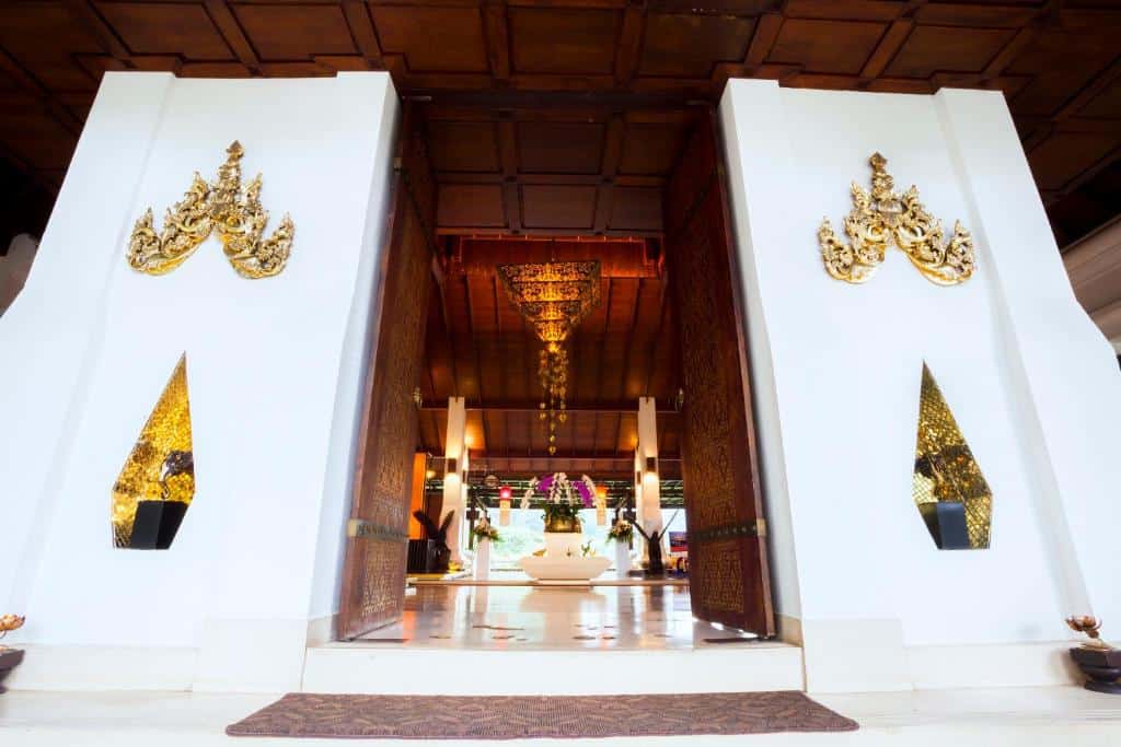 Entrance2