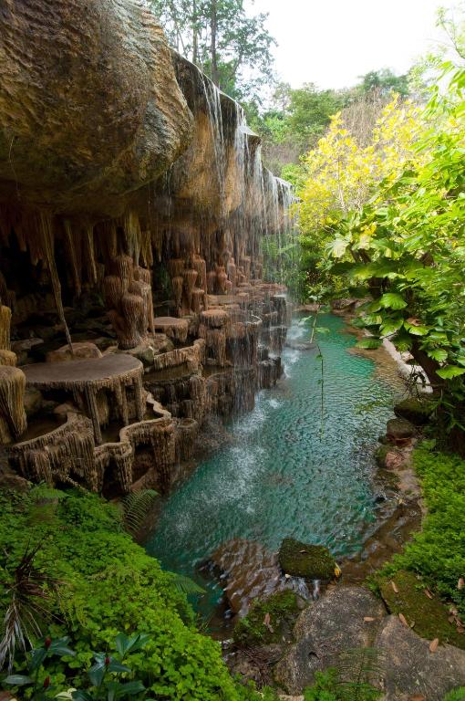 cave1