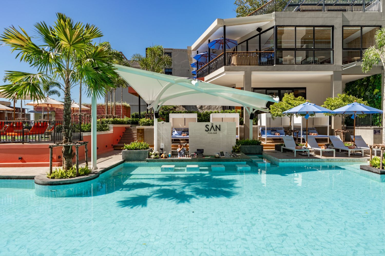 The SAN Pool Bar 01
