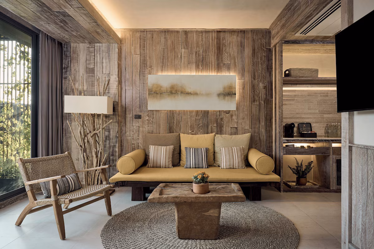 Dinso Resort & Villas Phuket Vignette Collection, an IHG Hotel7