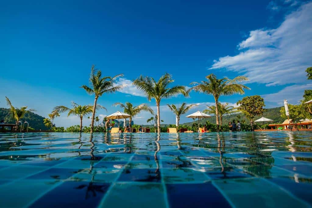 Phi Phi Harbour View Hotels3