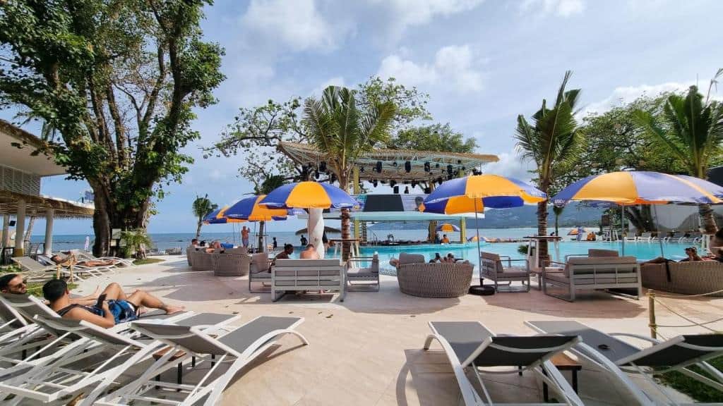 Arkbar Beach Club & Resort13