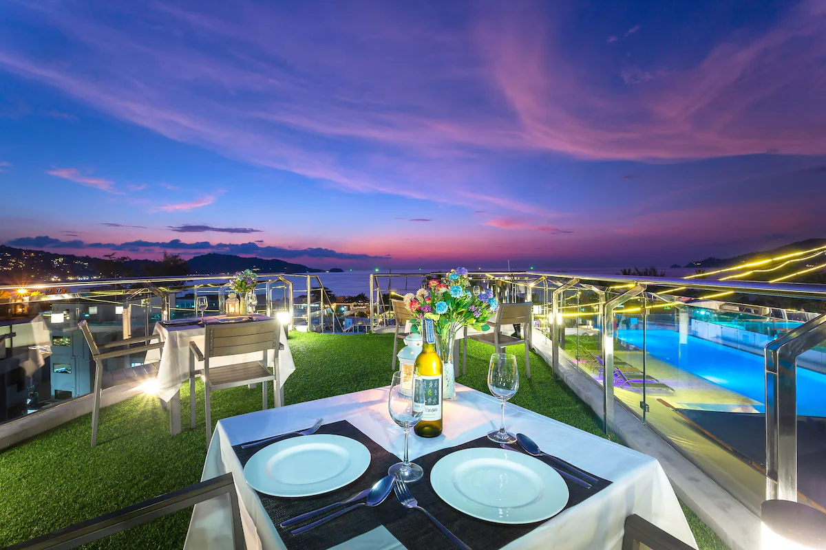 Hotel Clover Patong24