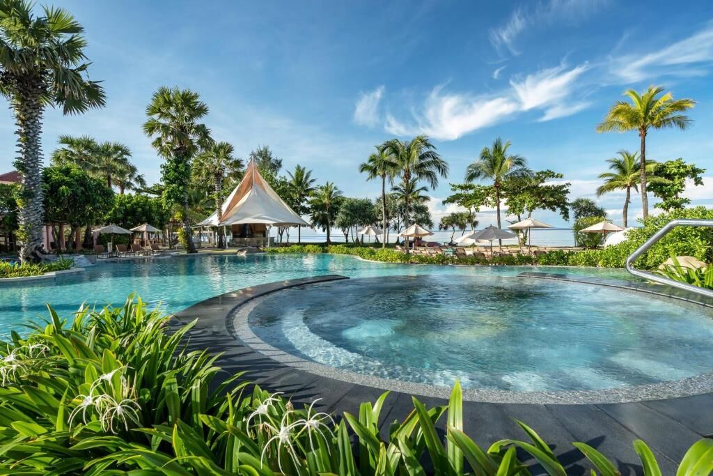 Centara Grand Beach Resort Phuket35