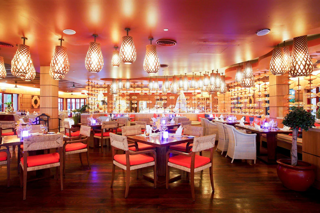 Centara Grand Beach Resort Phuket6