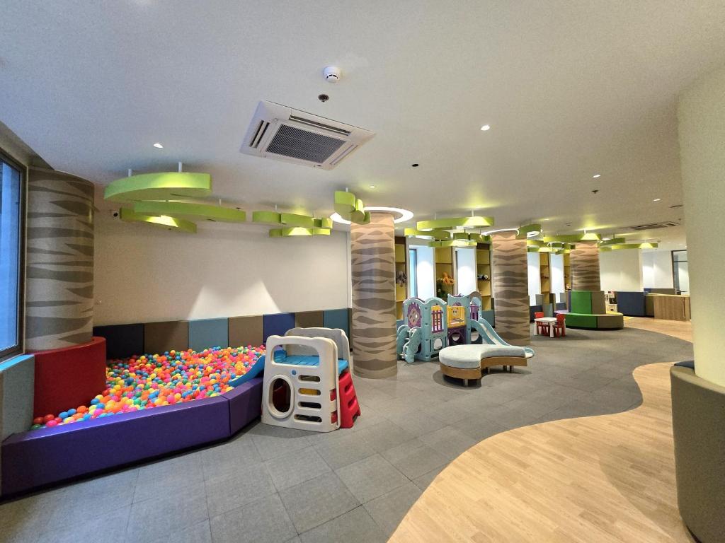 Oceanfront Beach Resort37