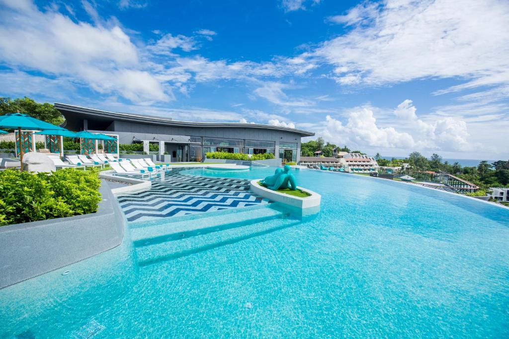 The SIS Kata Resort 15