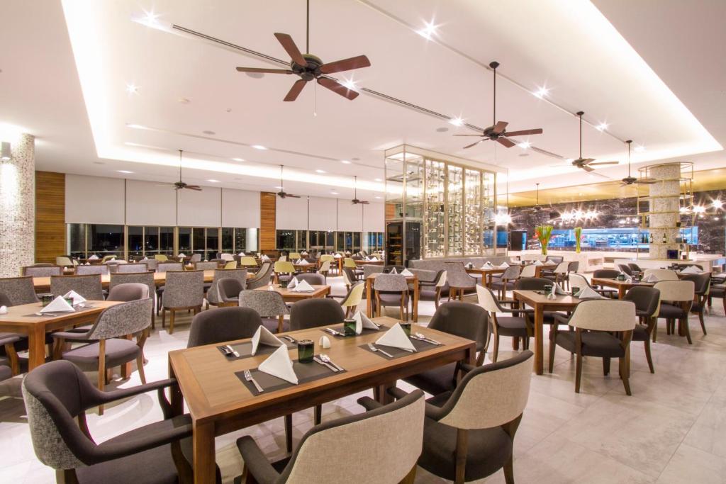 Wyndham Grand Phuket Kalim Bay32