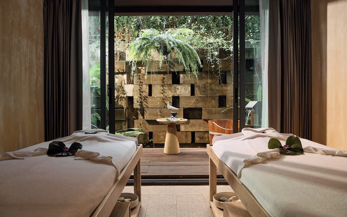 Dinso Resort & Villas Phuket Vignette Collection, an IHG Hotel4