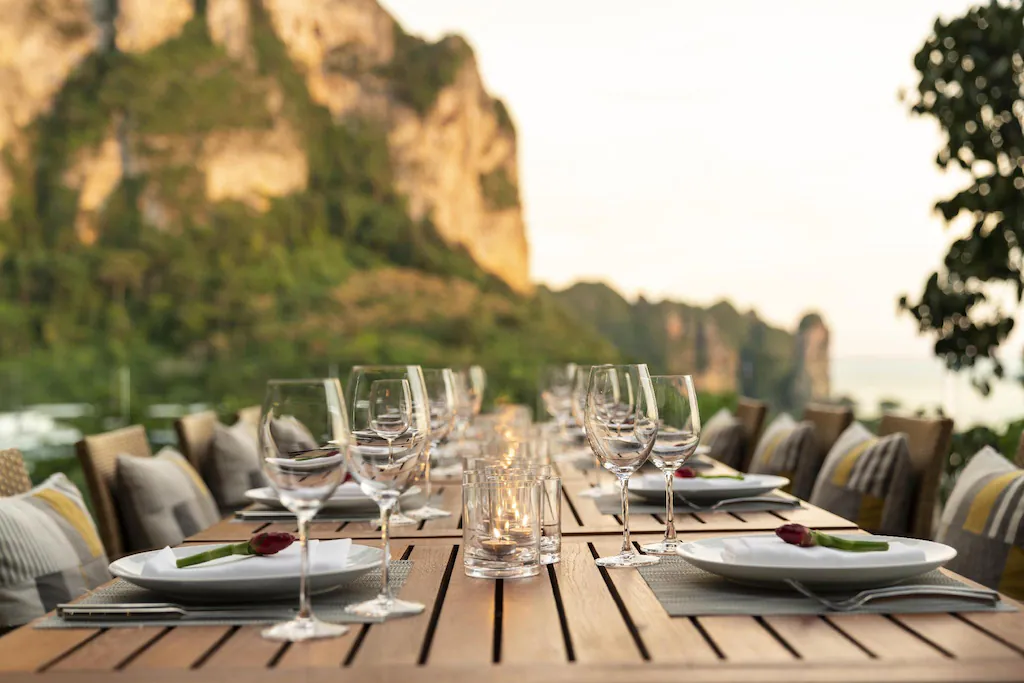 Avani Ao Nang Cliff Krabi Resort4
