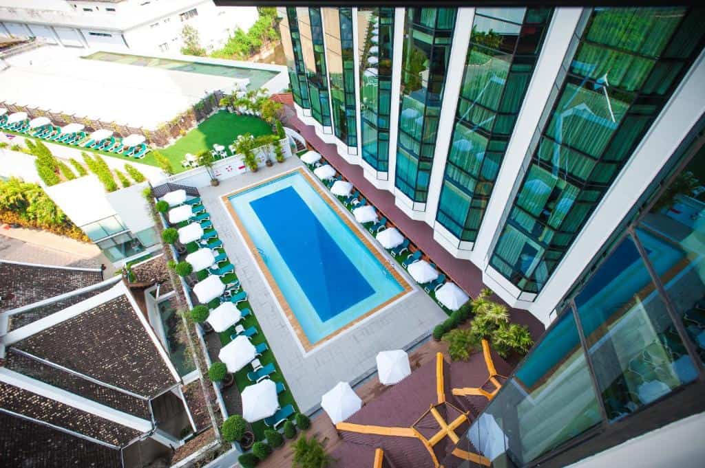 The Empress Chiang Mai Hotel1