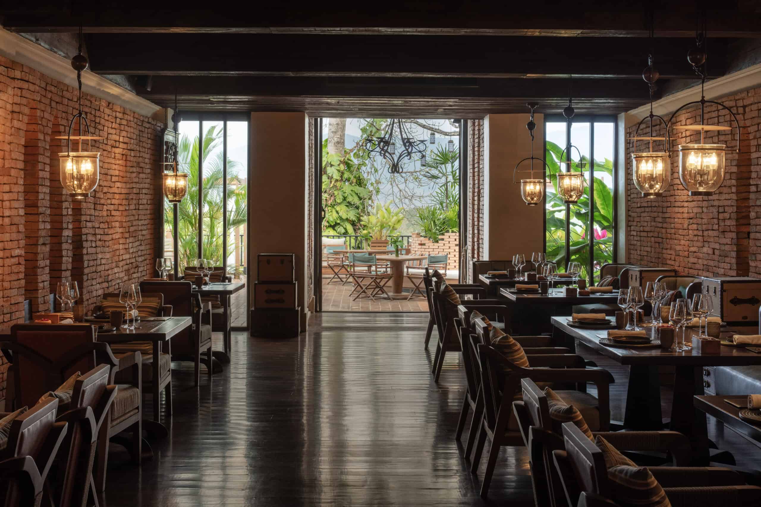 11-Anantara_Golden_Triangle_Samarn_Dining_7468-HDR-5